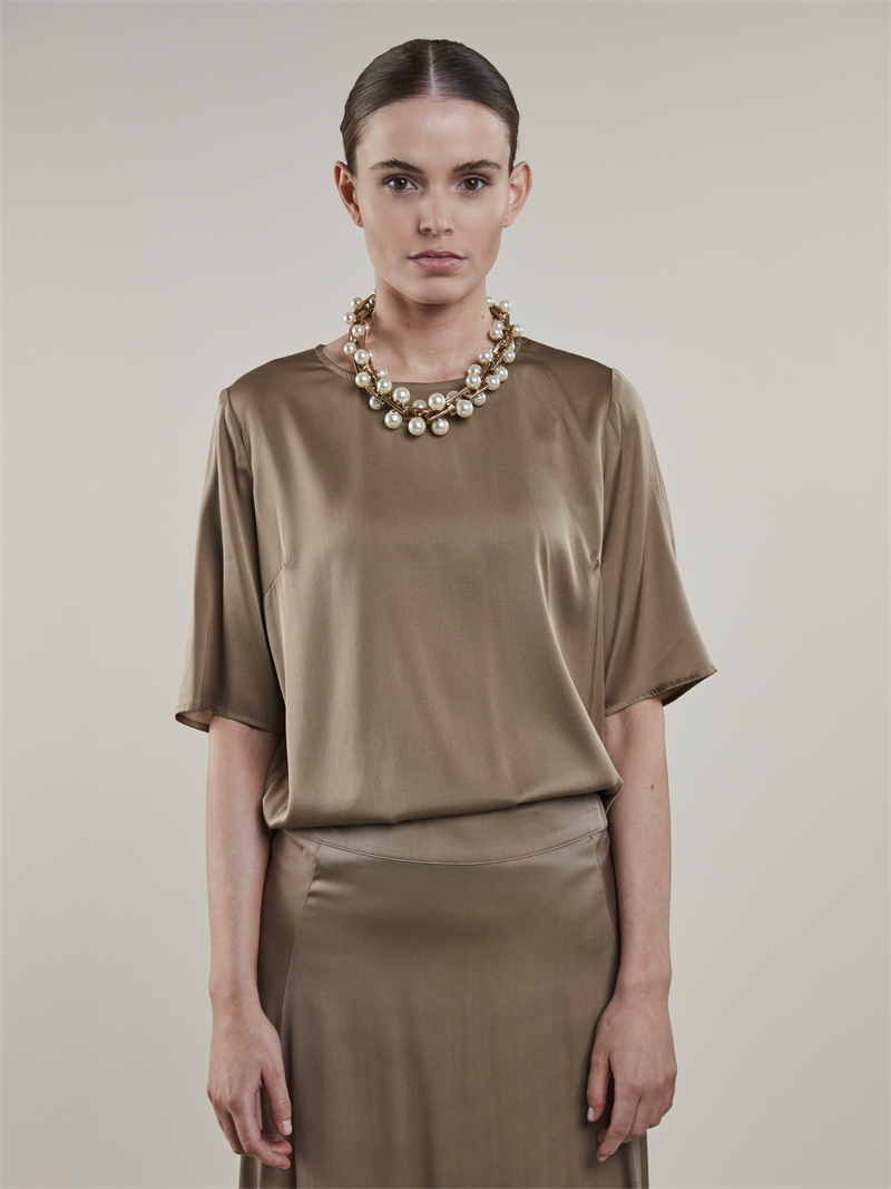 Sanne Seidenbluse, Beige