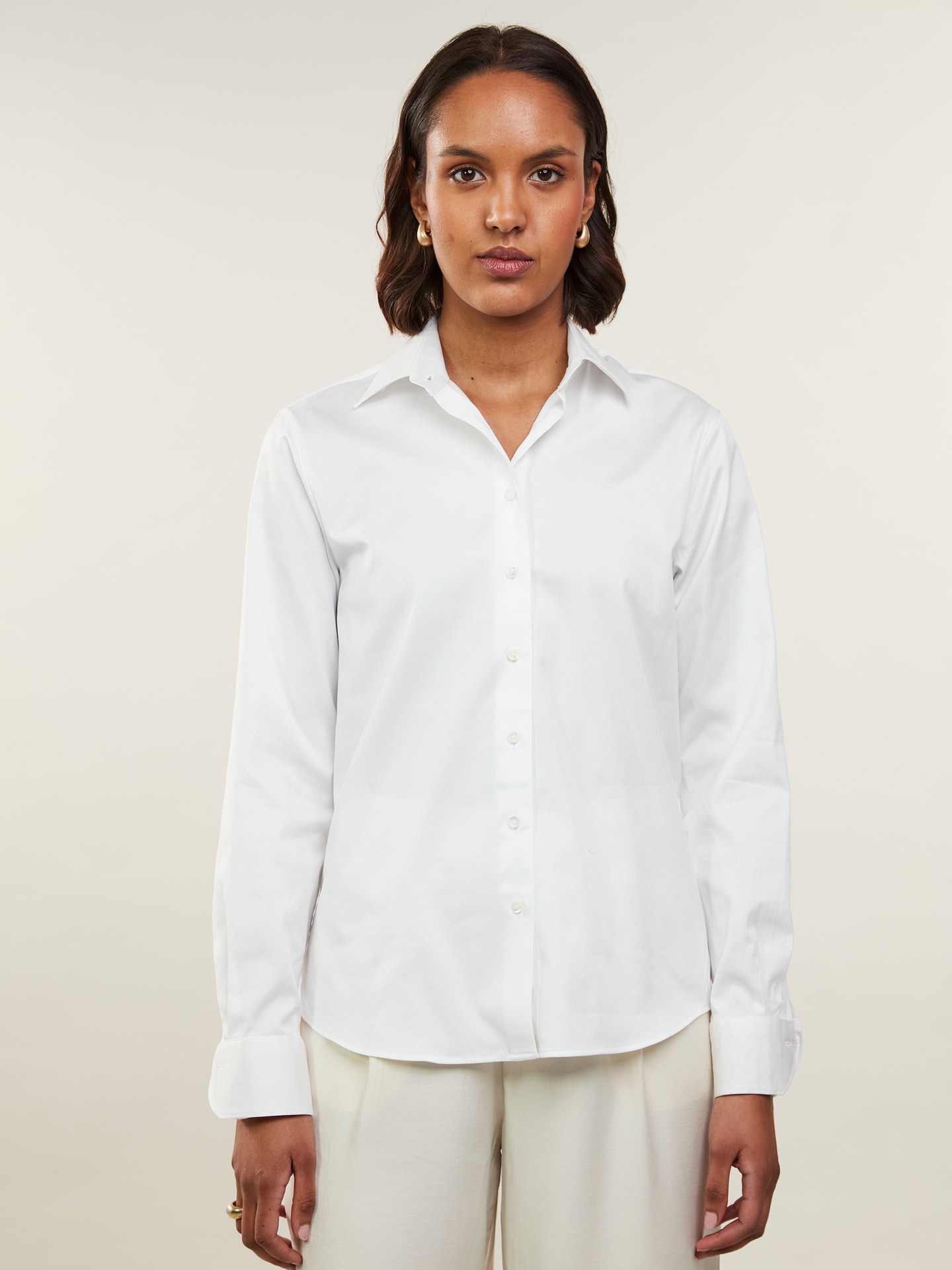 Siri White Shirt 