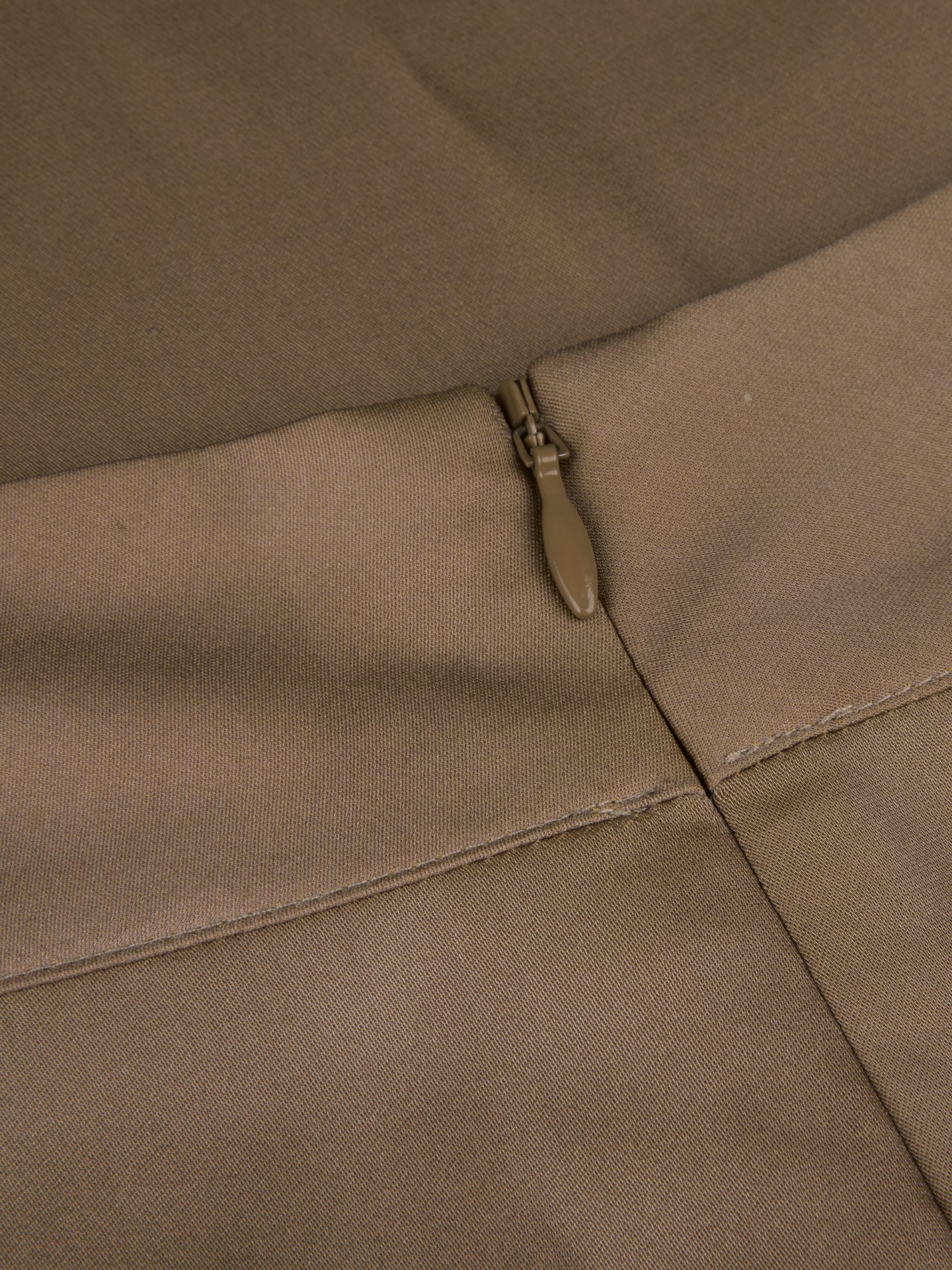 Jada Beige Seidenrock