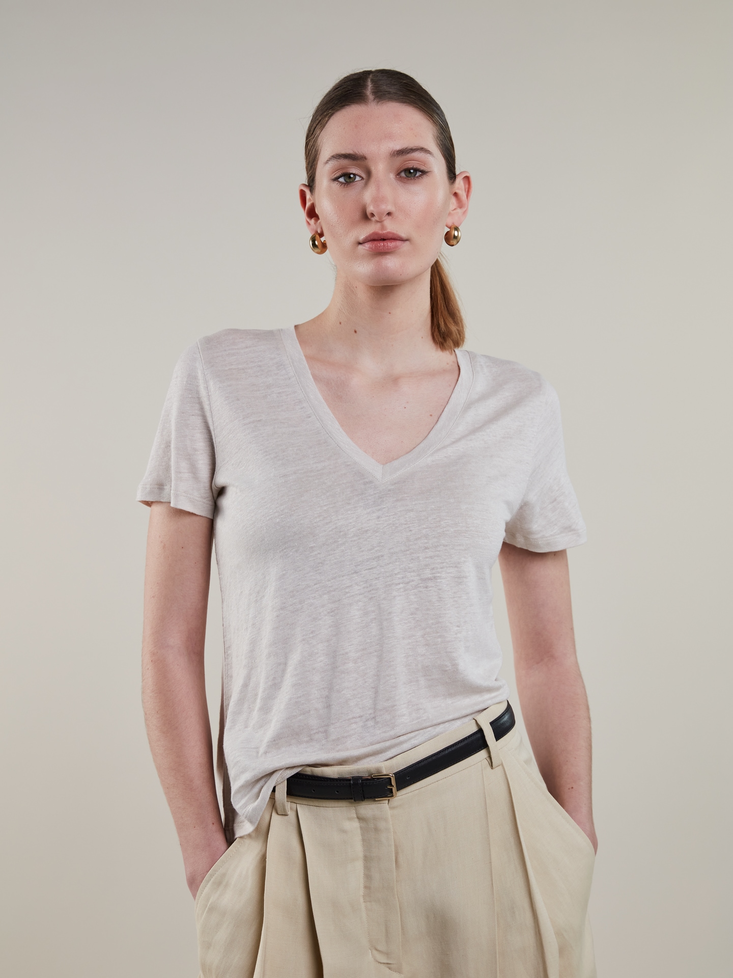 Leinen T-shirt mit V-Kragen Offwhite Evy 