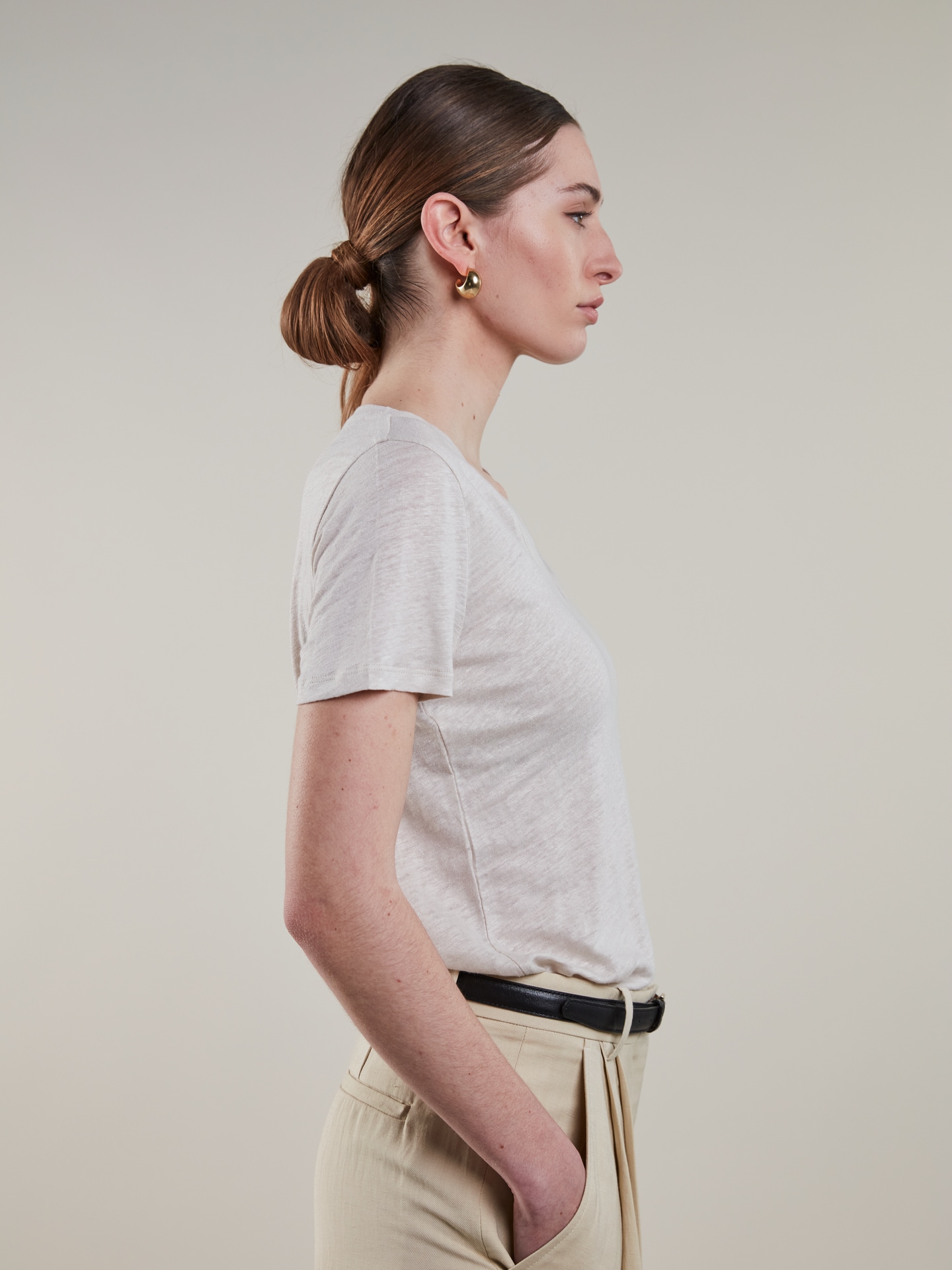 Leinen T-shirt mit V-Kragen Offwhite Evy 
