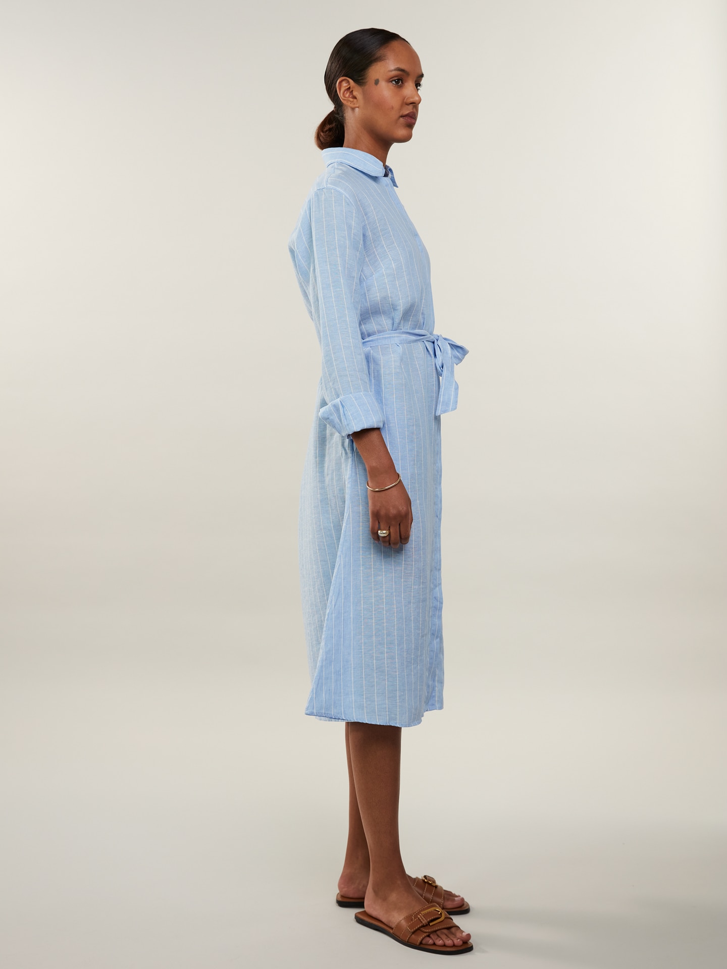 Blau, gestreiftes Leinenkleid Happy